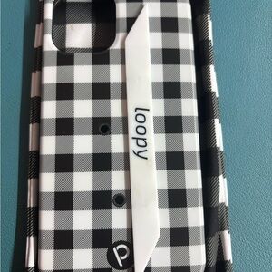 Loopy Case black white Checkered Phone Case with white and black Loop iPhone 12
